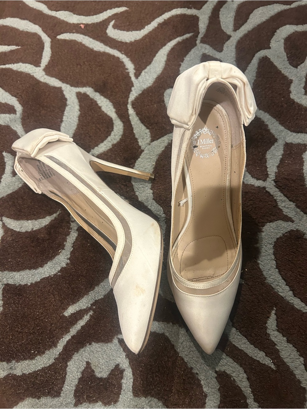 Pointed-Toe Cream Bow Stiletto Heels - I. Miller